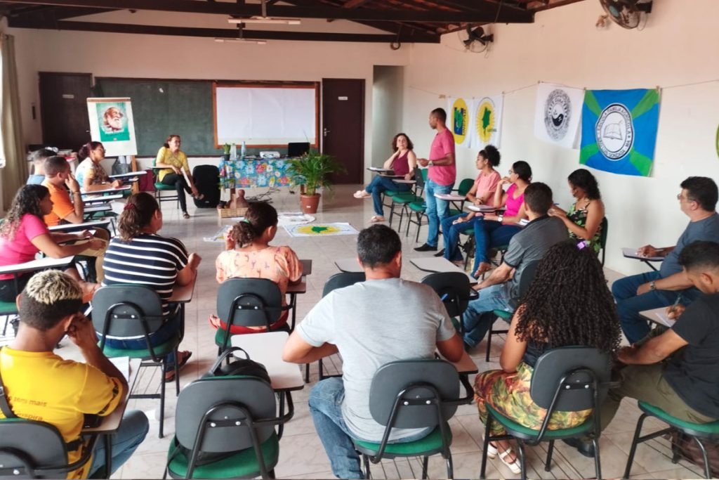 Escolas Famílias Agrícolas Promovendo Educação Ambiental Através de práticas sustentáveis no Cerrado